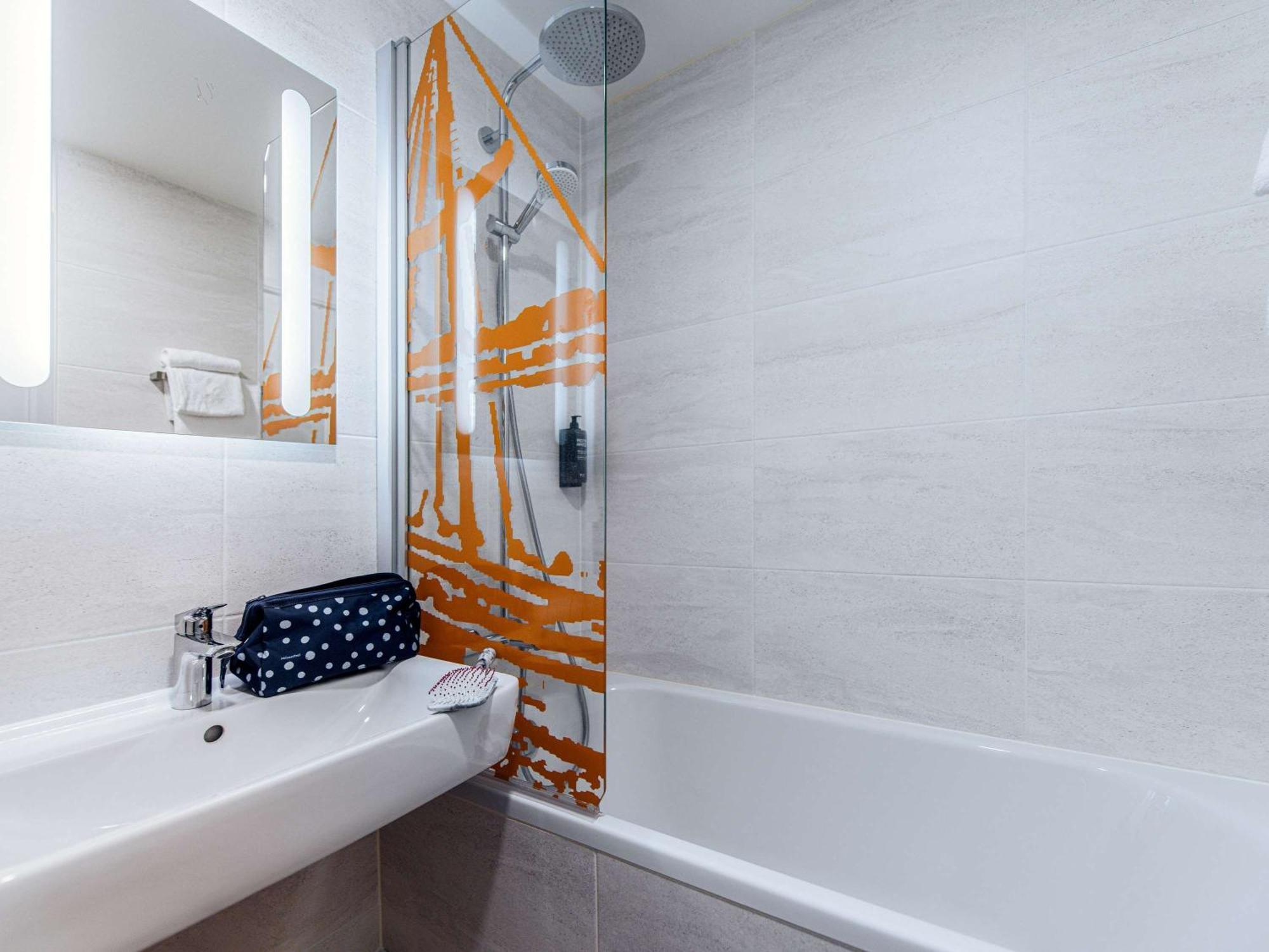 ホテル Ibis Styles Ancenis Centre エクステリア 写真