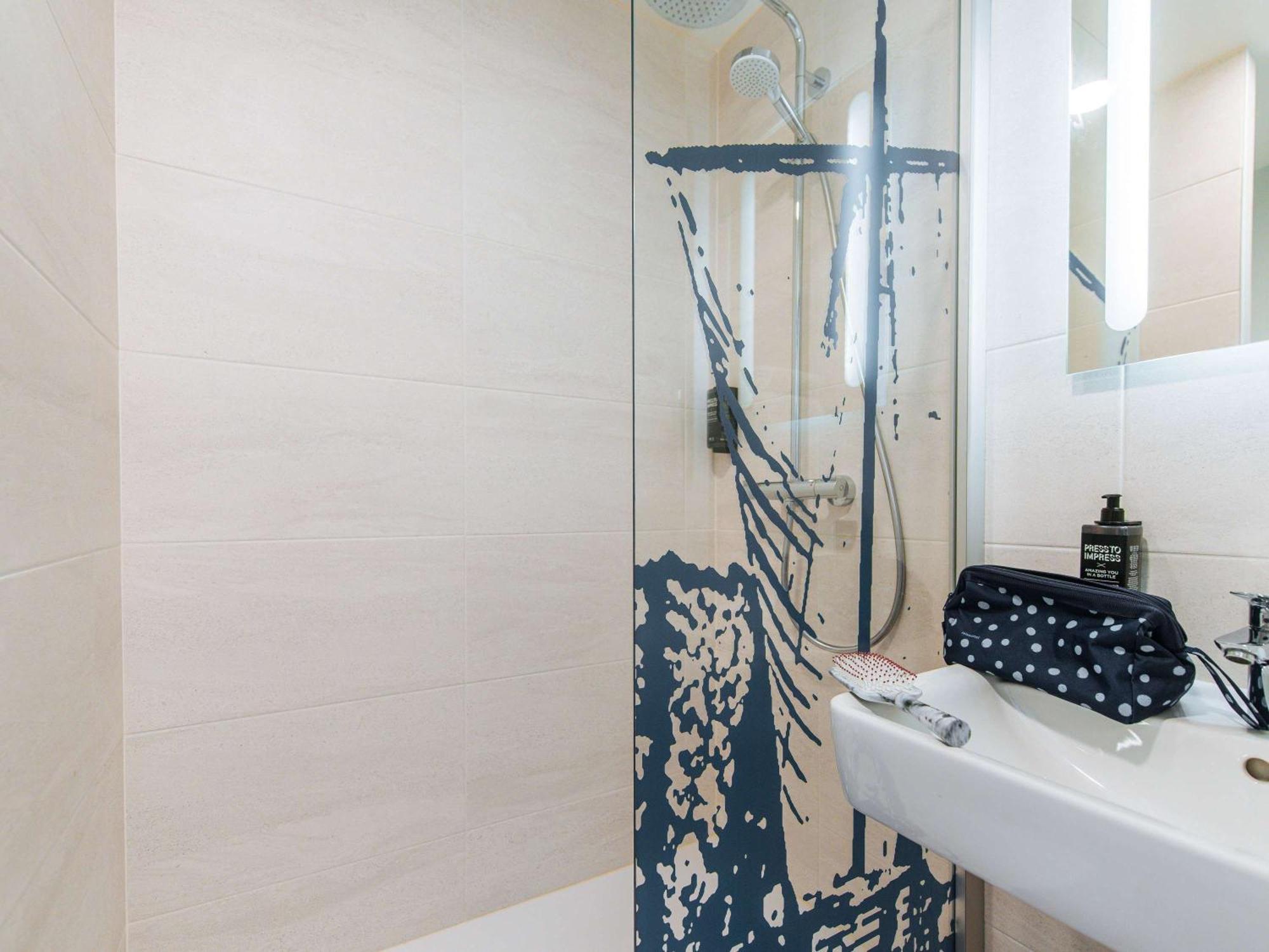 ホテル Ibis Styles Ancenis Centre エクステリア 写真