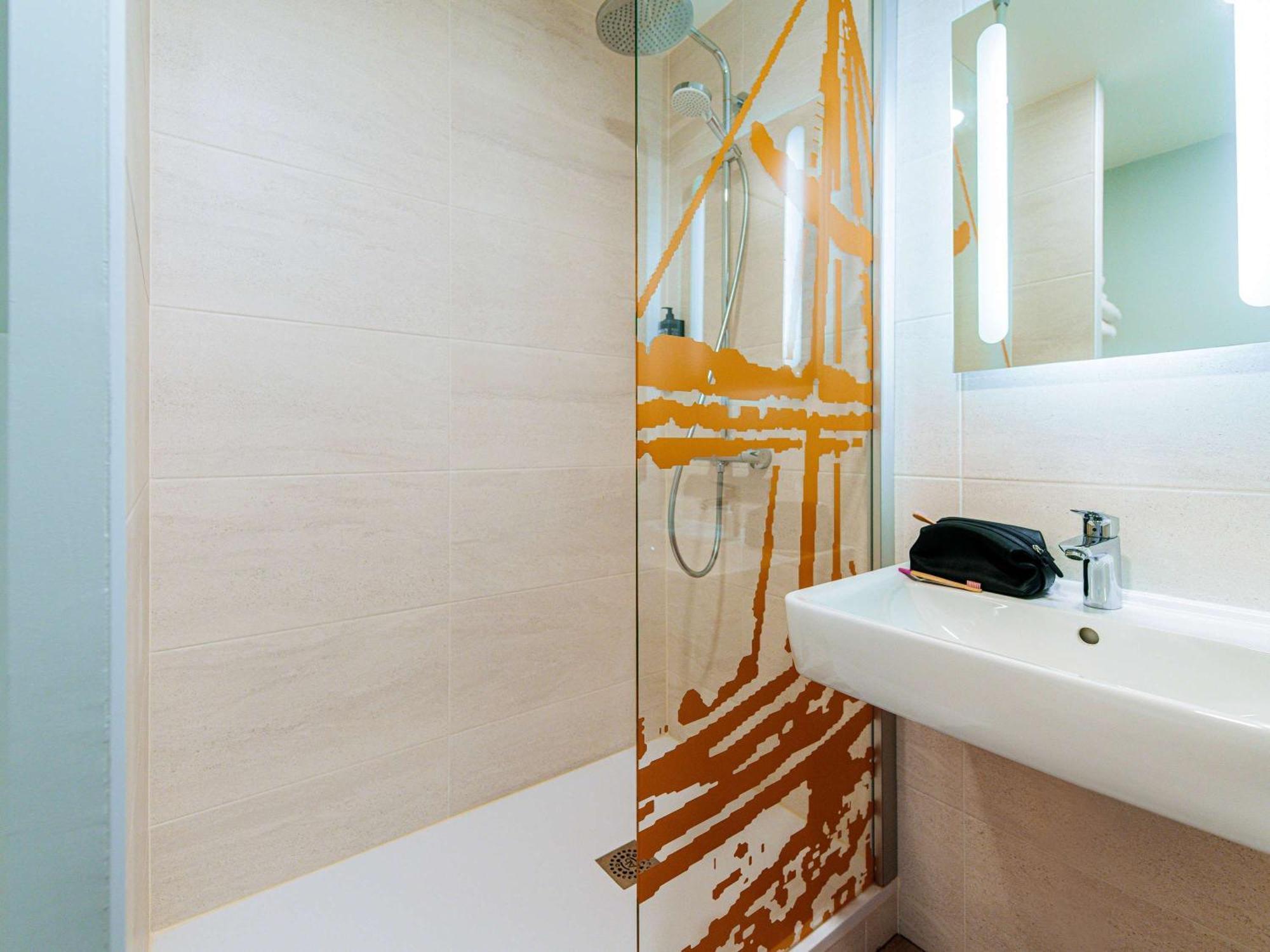 ホテル Ibis Styles Ancenis Centre エクステリア 写真